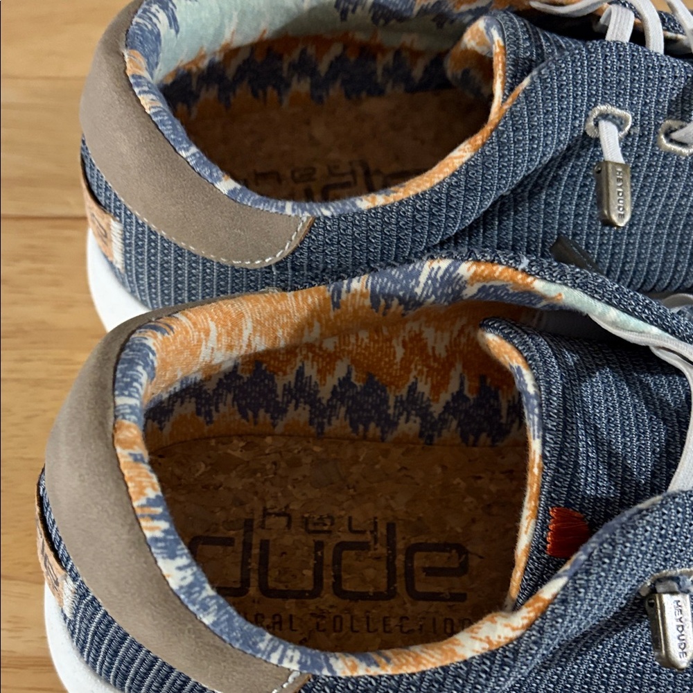 Hey Dude - Picture 3 of 4